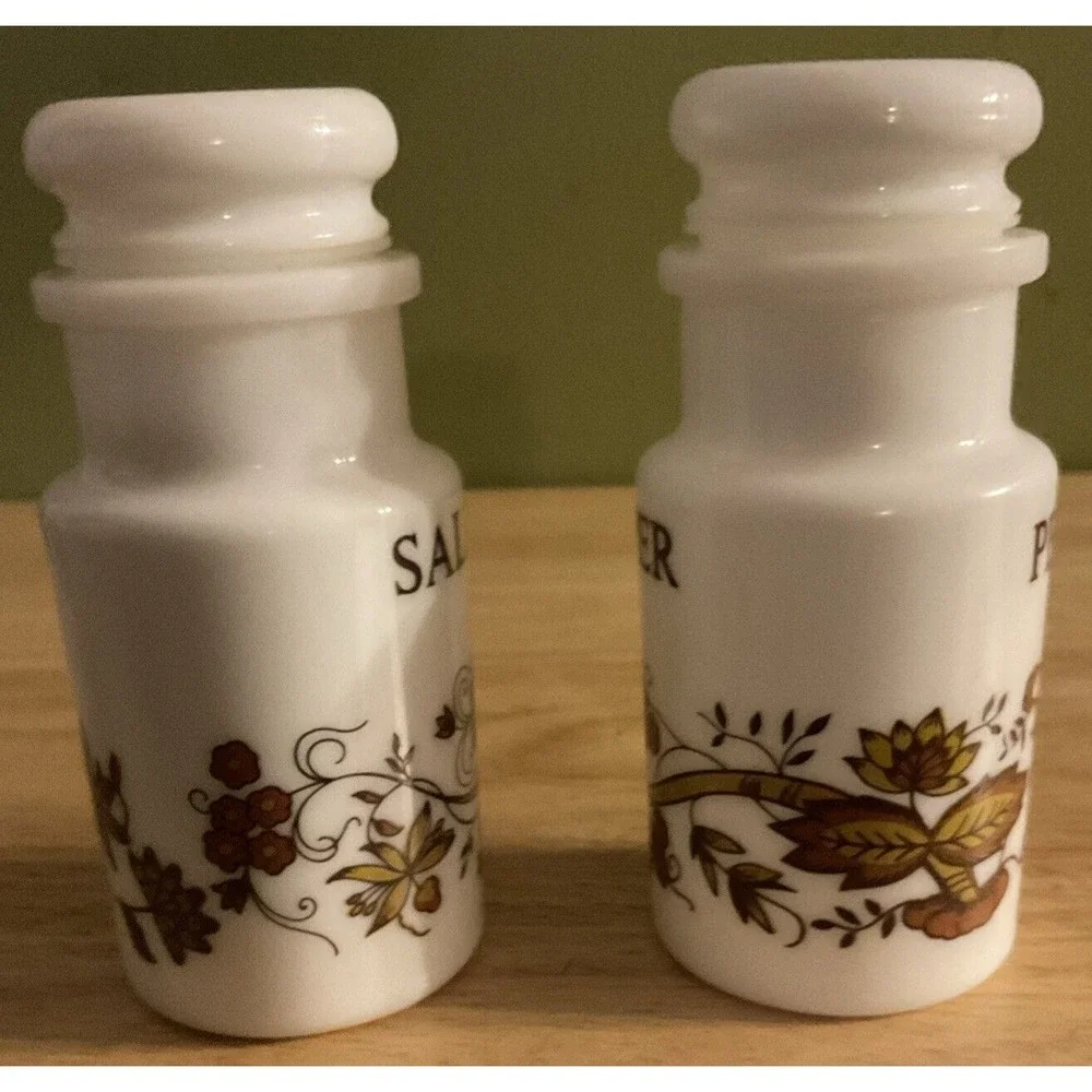 Vintage 10 Piece Milk Glass Cruets, Salt And Pepper Shakers‎ And Spice Jars